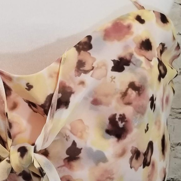 Gianni Bini Vic Crop Top - Picture 8 of 8